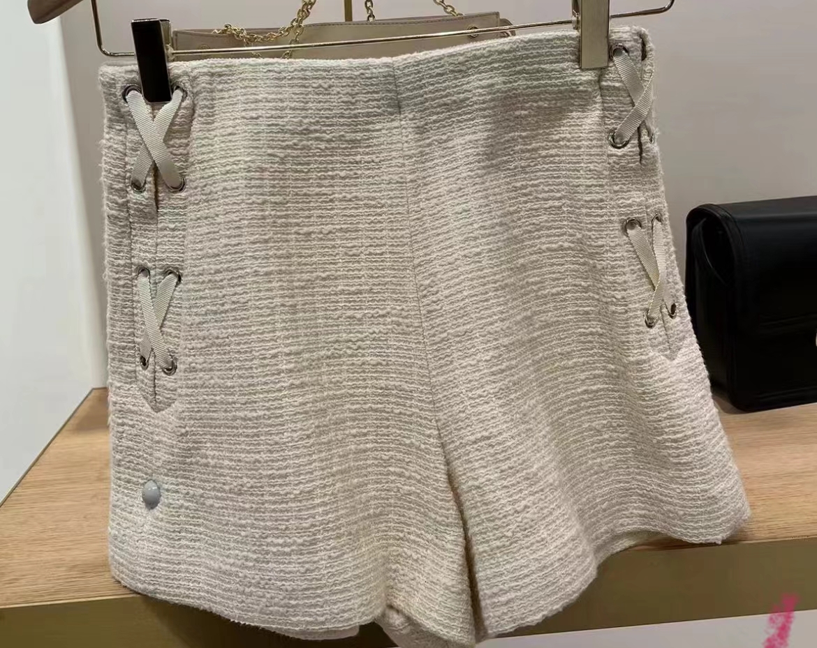 maje  米杏色短褲-M