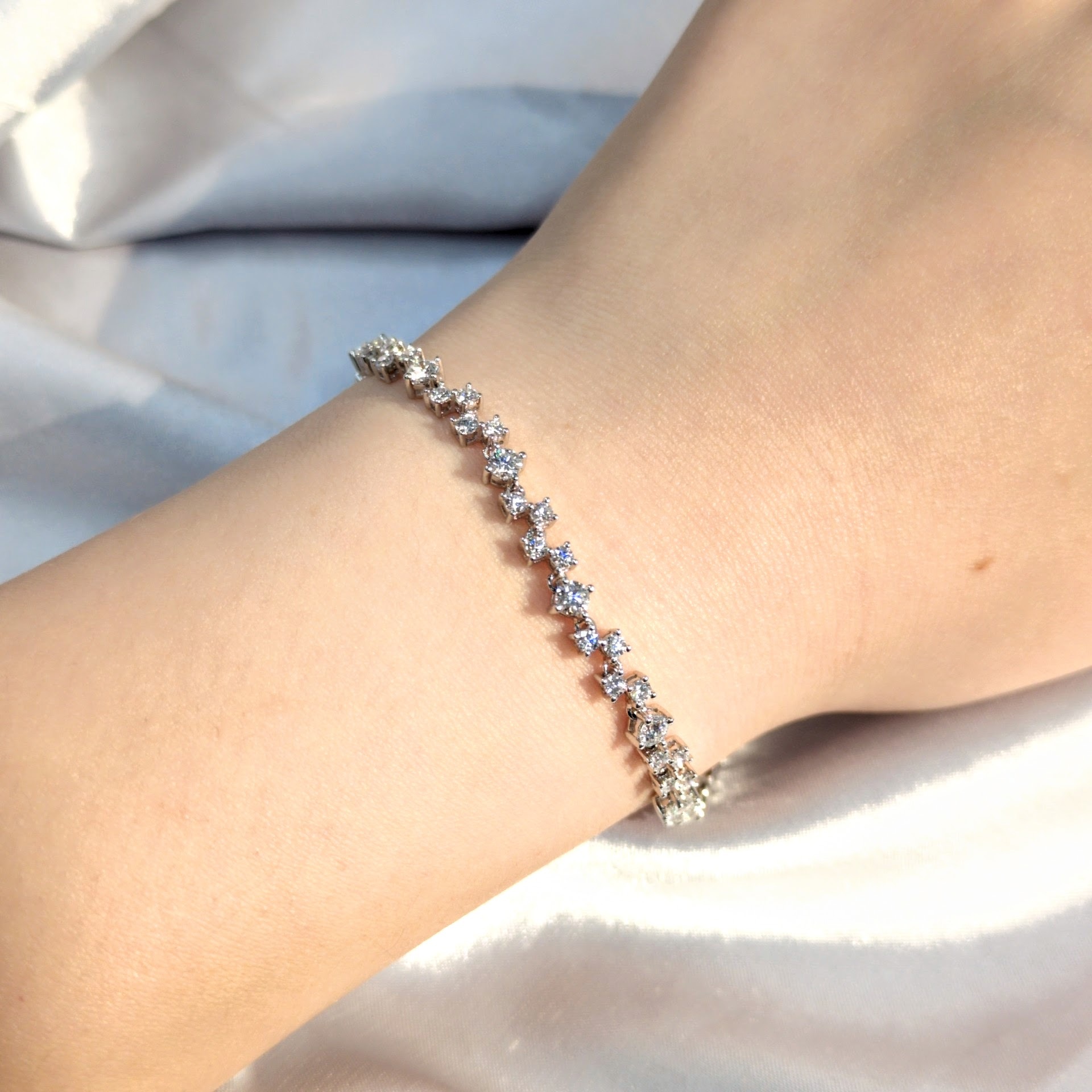 全新18K白金2卡35份鑽石手鍊