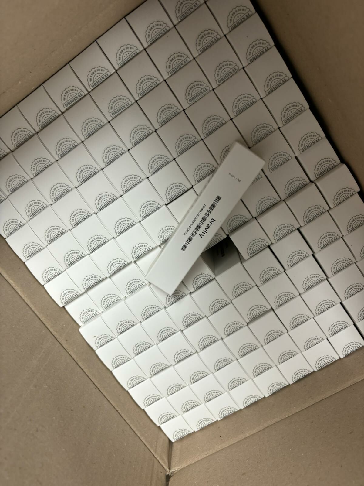 Bravity真皮膠原蛋白眼霜