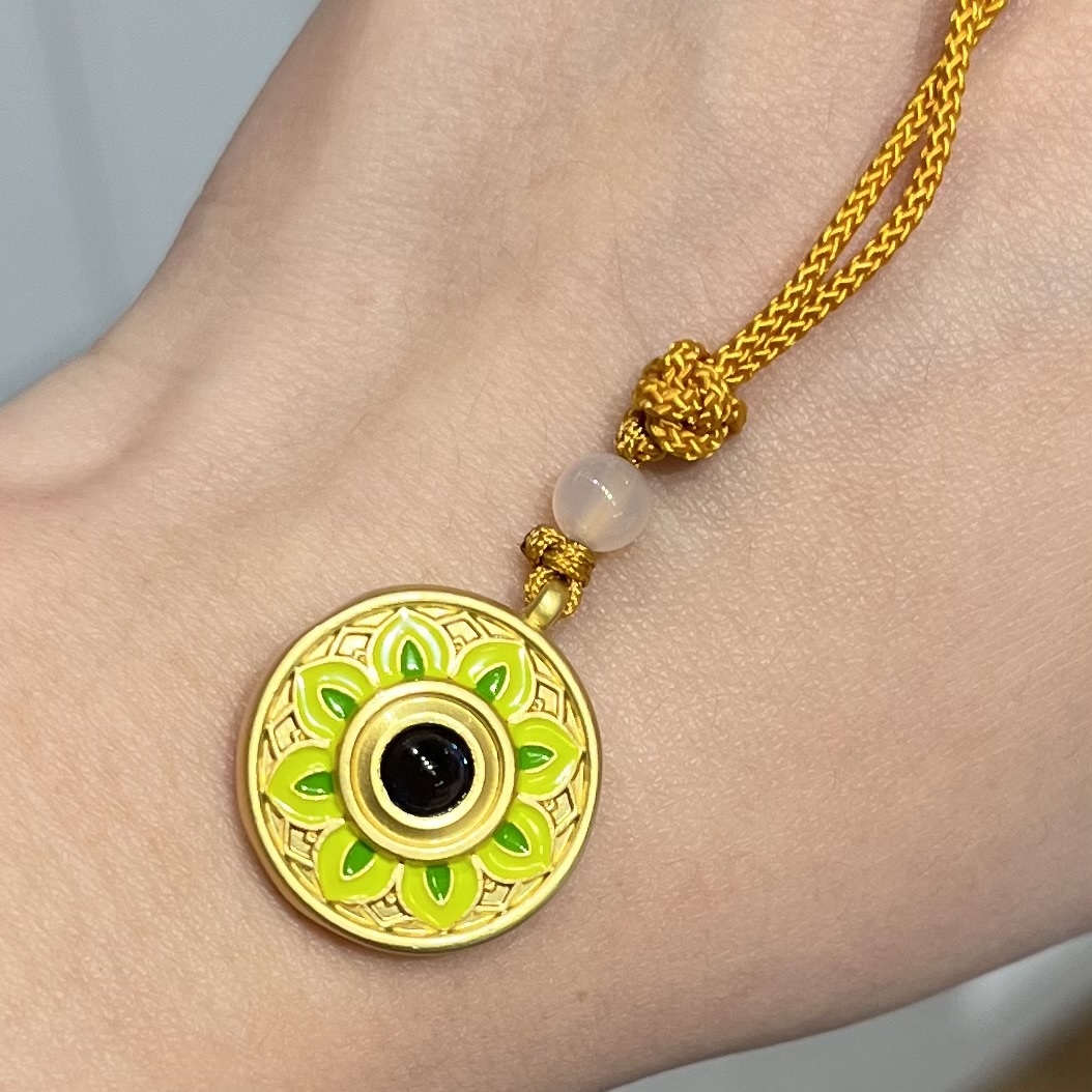 Y) 雍和宮寶相花頸繩（文殊菩薩/招財/藥師佛）