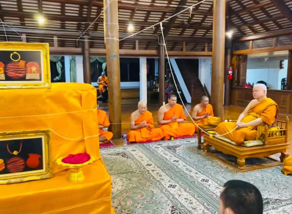 2025最新開年強勁聖物 供請 昭坤天高僧開光 賺翻天”🎲小紅法繩