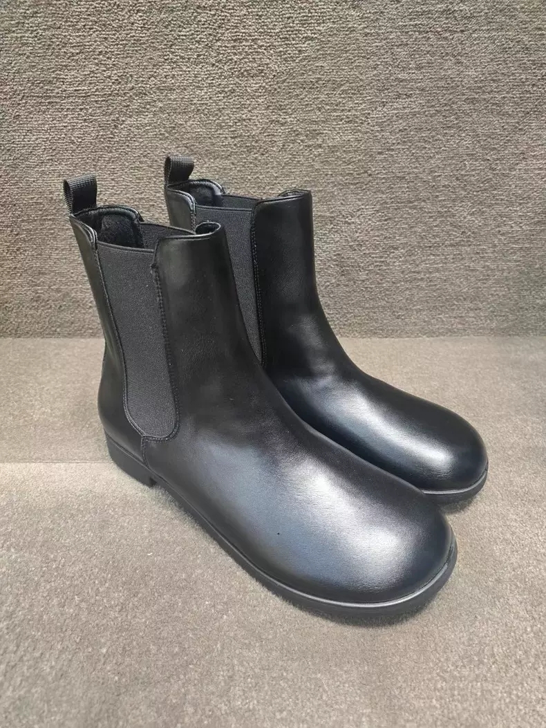 兩側皮革切爾西靴