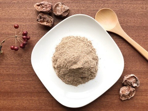 梅粉 Plum Powder