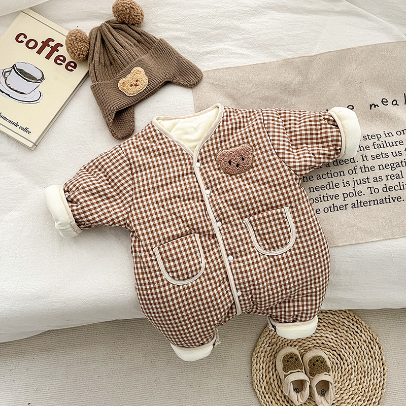 格子熊保暖連身衣