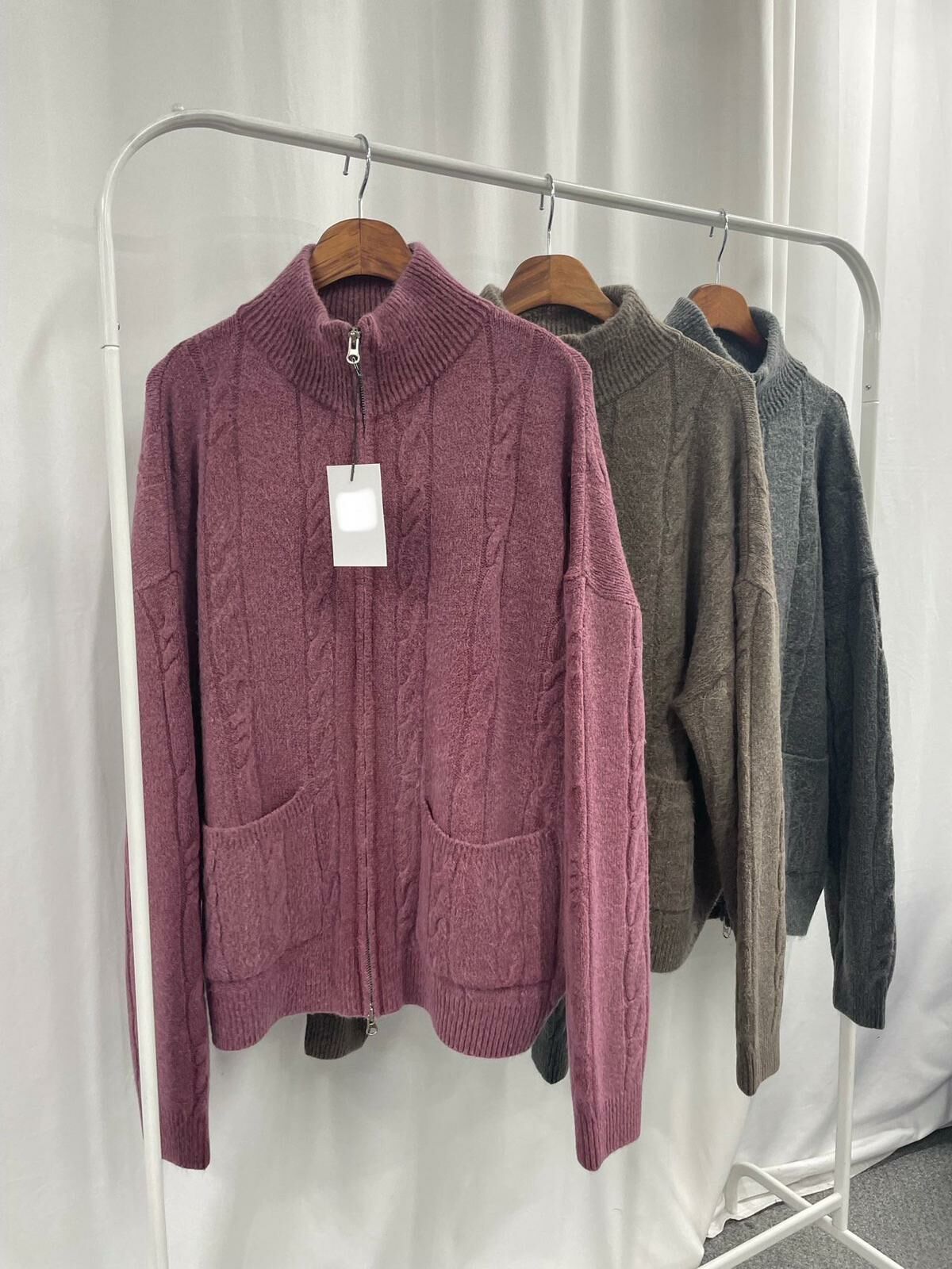 淨色暗紋拉鍊針織外套 JK2590