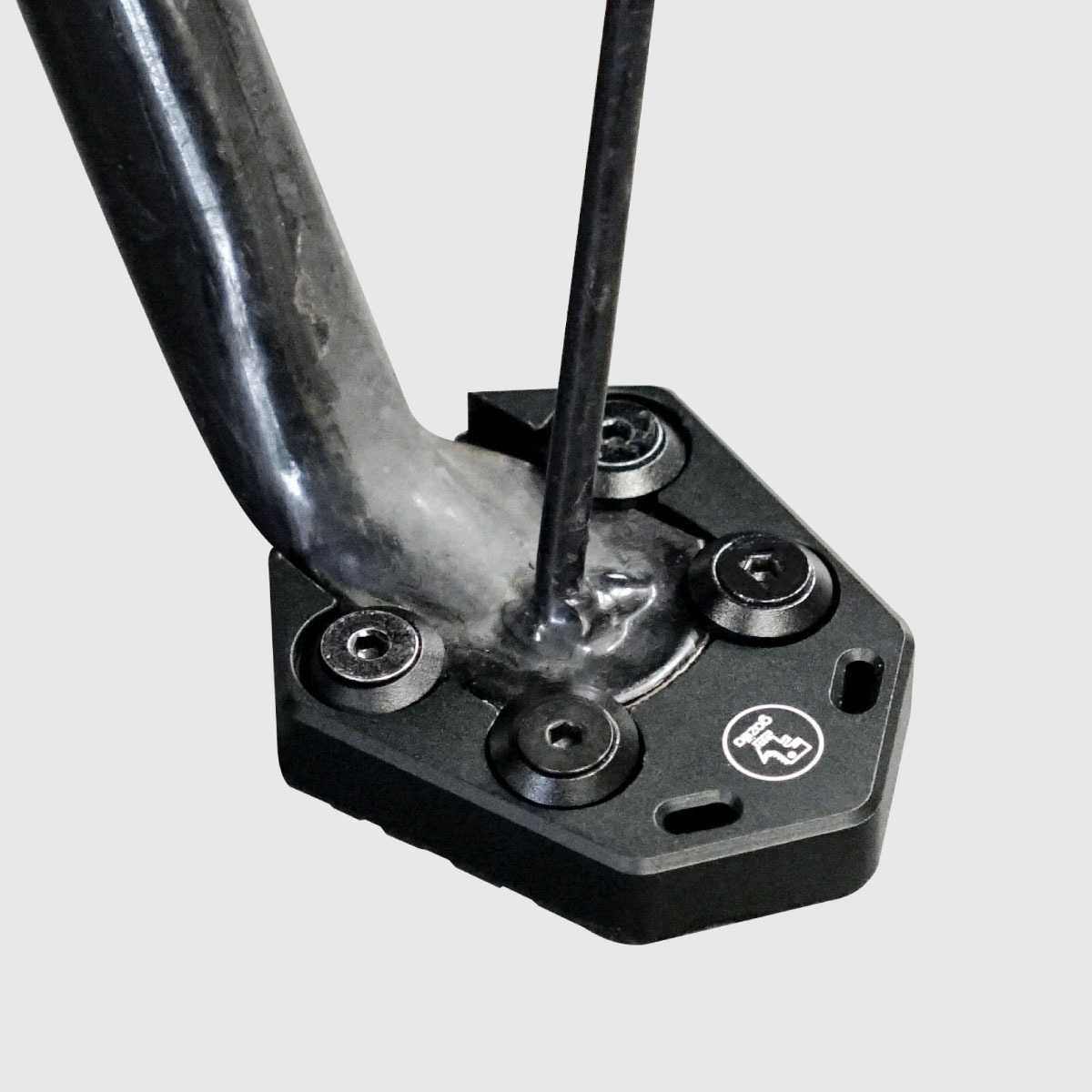 YAMAHA MT-15｜鋁合金側柱加大底座