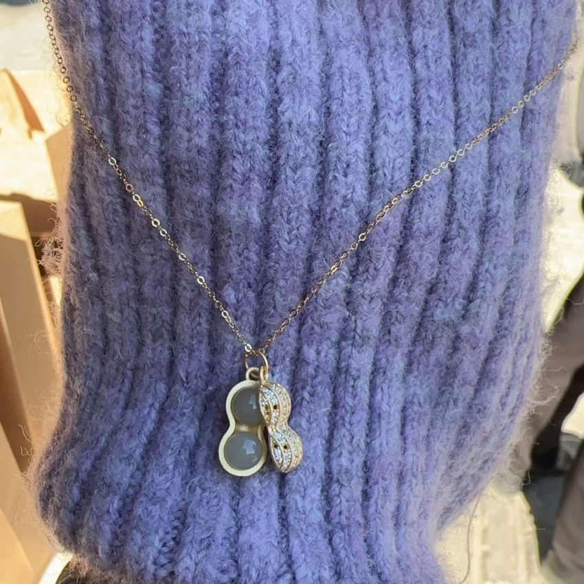 I) 雍和宮花生吊墜頸鏈