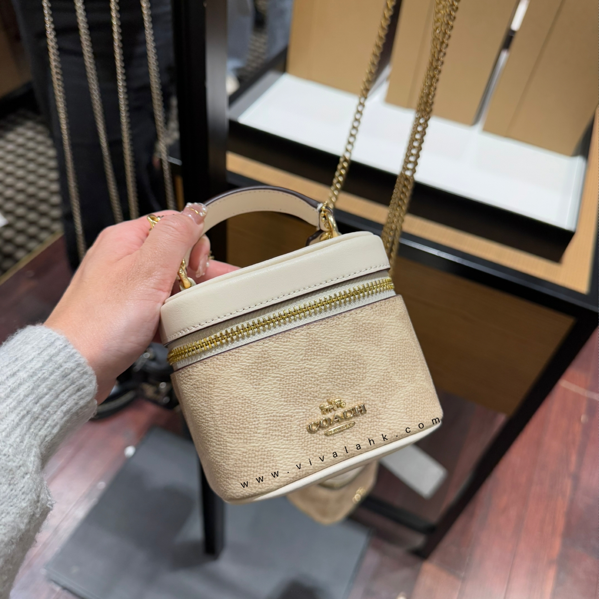 Coach - Ava 斜孭袋 (C字暗花) (CY732)