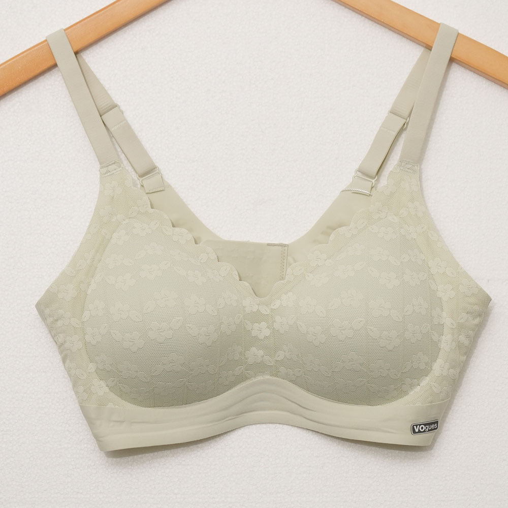 法式蕾絲無鋼圈胸罩