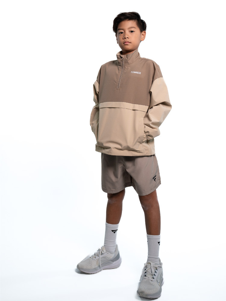 經典拼接衝鋒衣