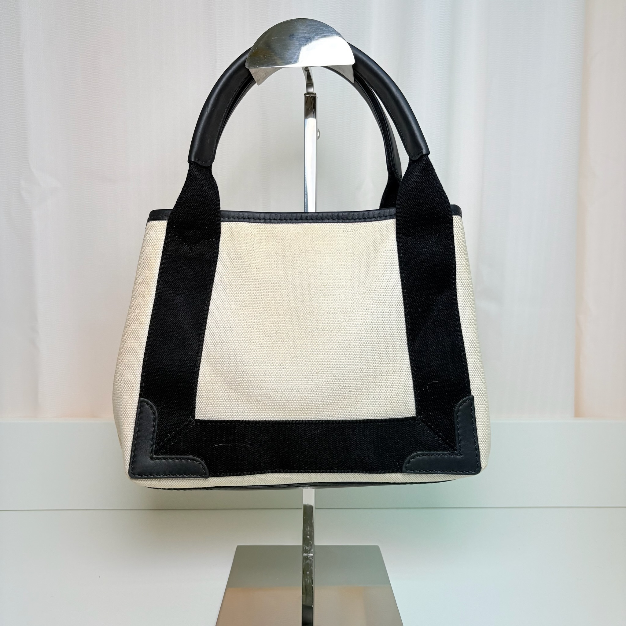 Balenciaga Cabas XS Bag - White / Shw