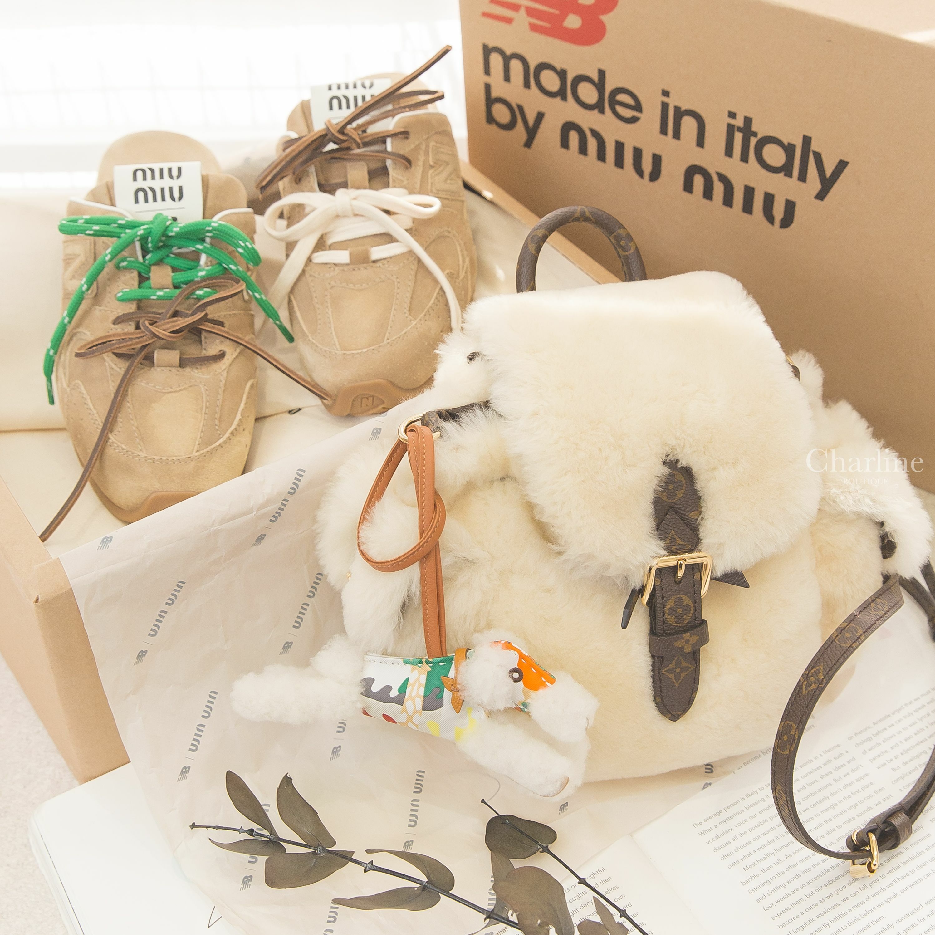 Miu Miu New Balance 530 淡褐色穆勒鞋,Hermès Budy 棕色羊皮/彩色真絲衣服羊毛獵狐梗犬吊飾,LV Nano Teddy Backpack 奶油白綿羊毛咖啡色老花金釦-Charline Boutique 精品代購