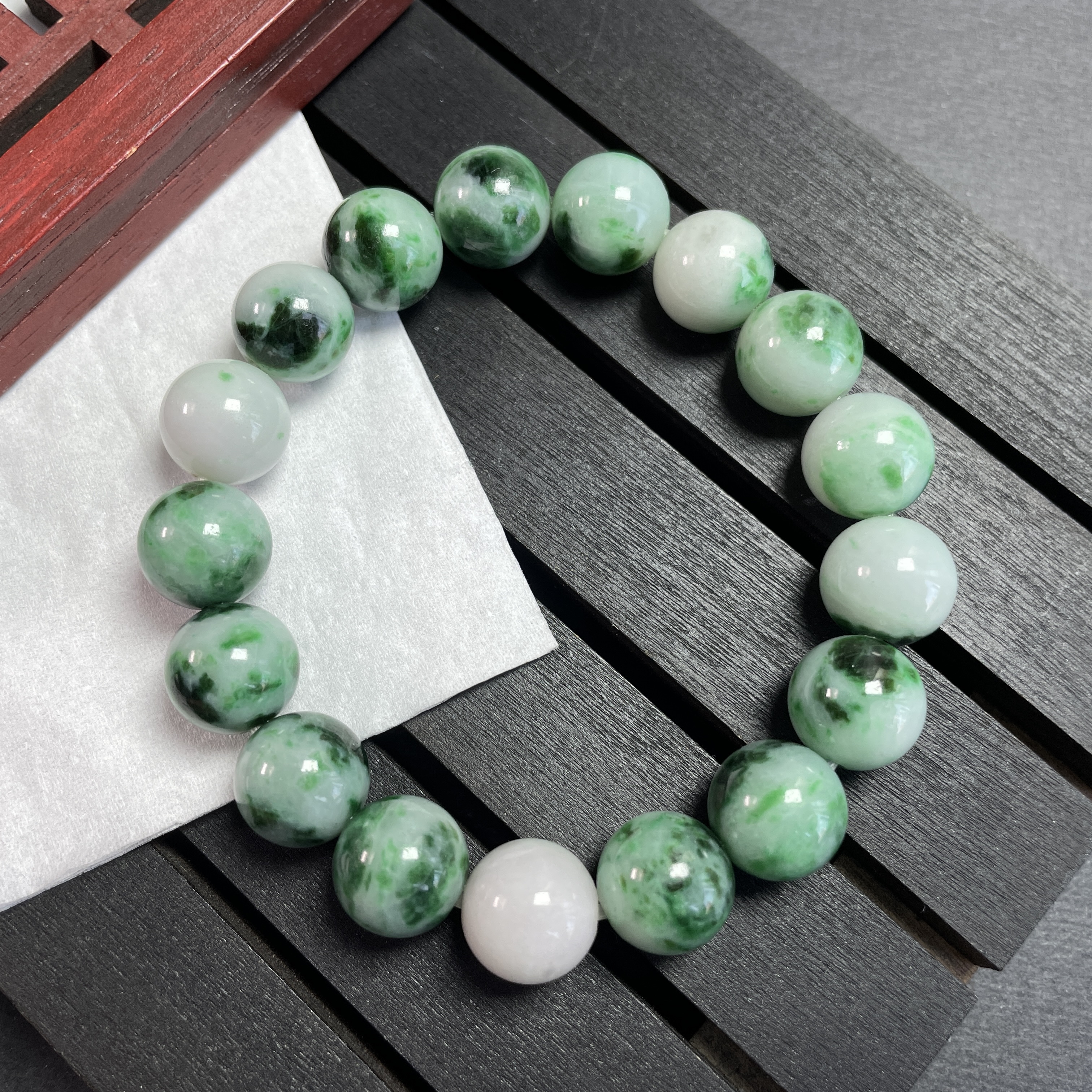 翡翠冰糯飄綠玉珠手串 (12mm直徑),天然翡翠A玉, 緬甸玉, Jade, Jadeite