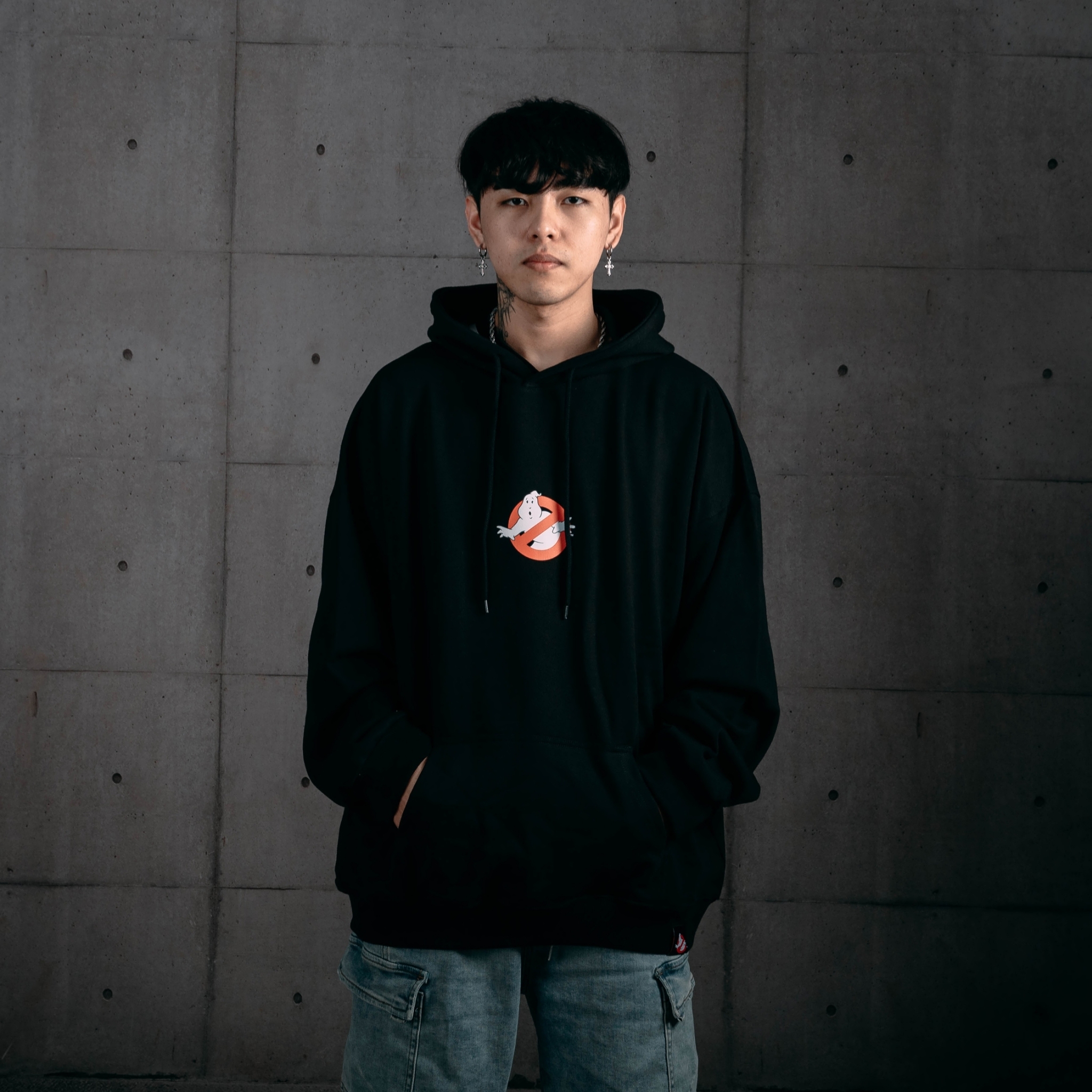 魔鬼剋星棉花糖鬼帽T-黑