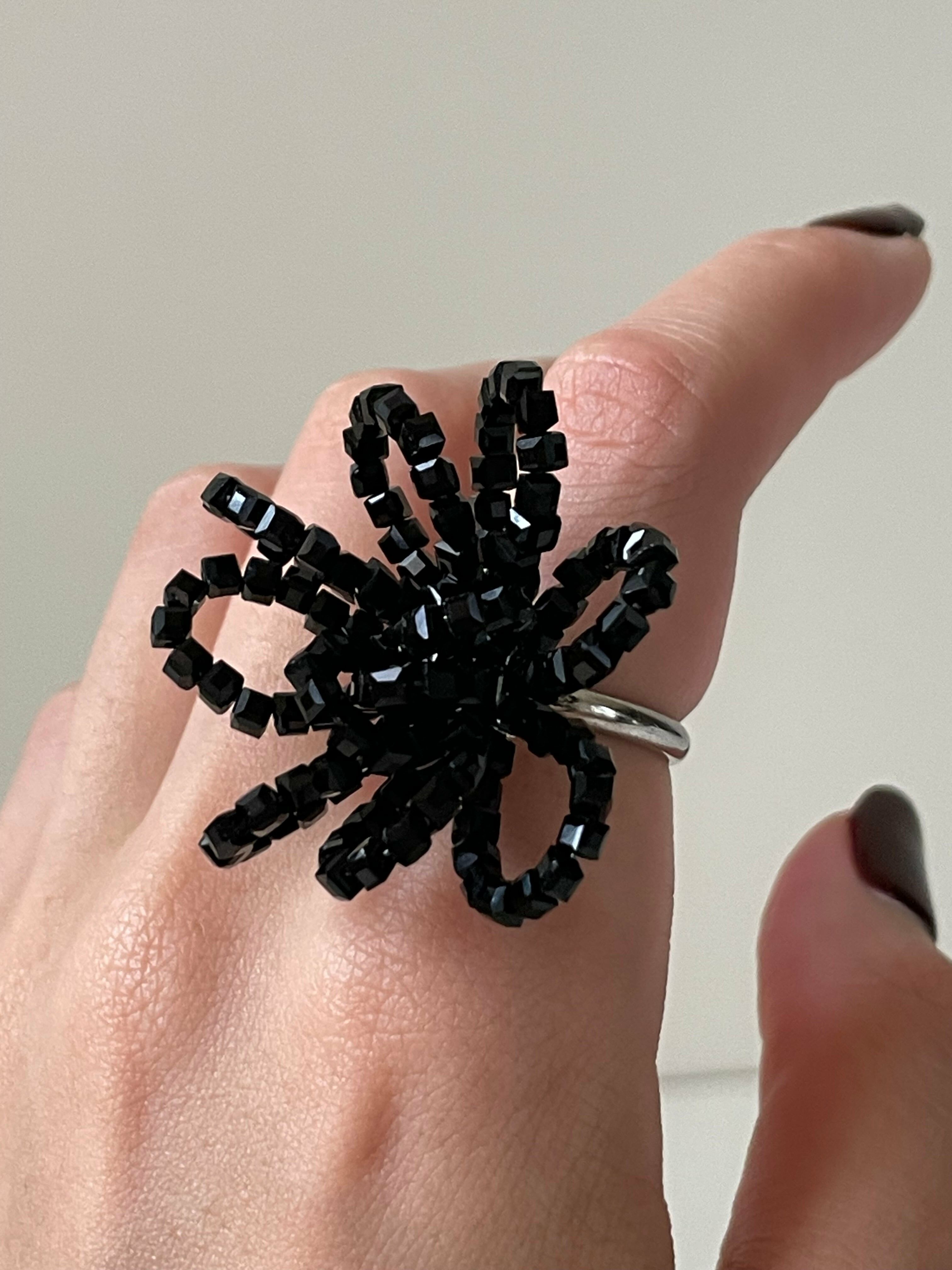 [Chouette Me.] black flower ring