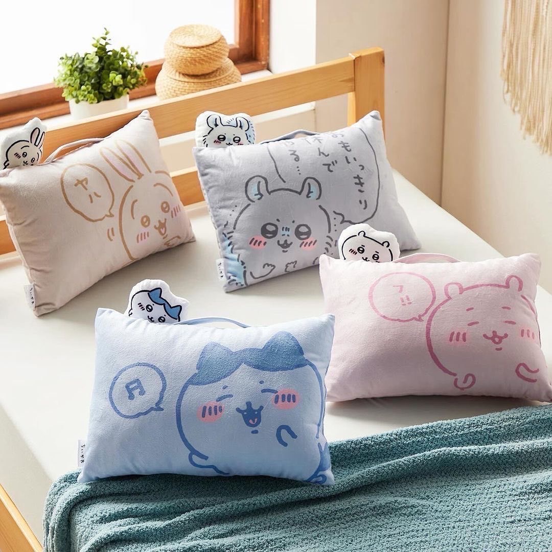 iSNEAKERS｜日本 Chiikawa 吉伊卡哇 手提枕頭 抱枕