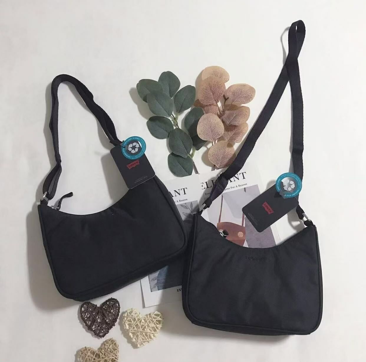 LEVIS SMALL LOGO SHOULDER BAG