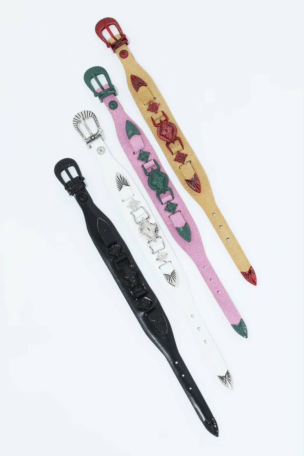 TOGA - Concho belt bangle (白)