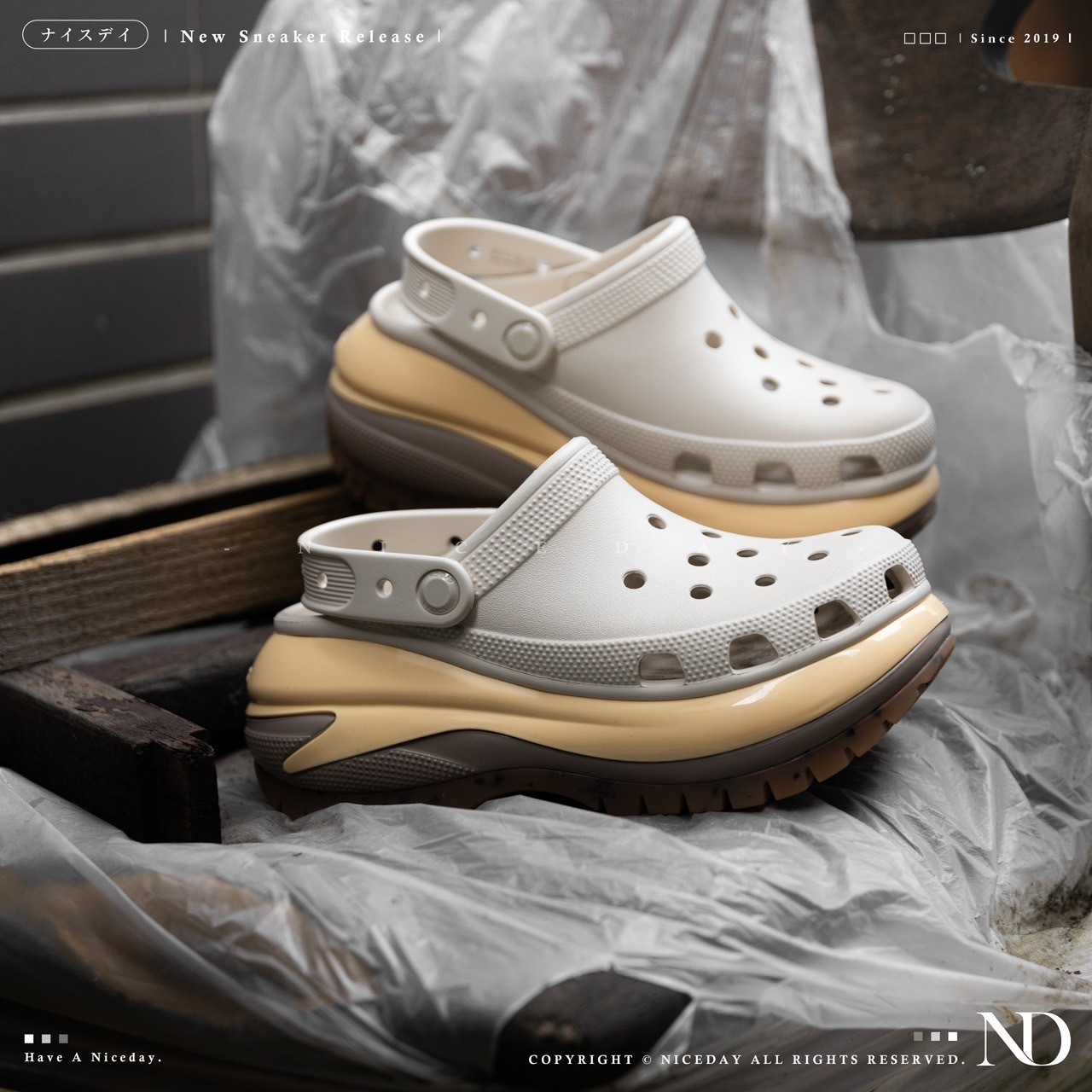 NICEDAY 現貨 Crocs Classic Crush 洞洞鞋 厚底 踩屎感 灰 奶茶 男女尺寸 207988-OLM