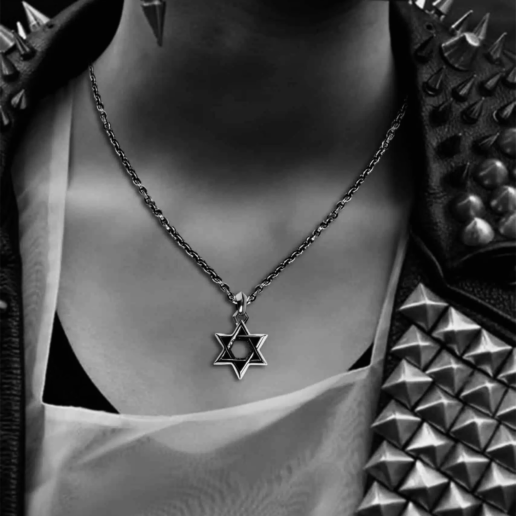 Chrome Hearts Small Star of David Pendant,Chrome Hearts accessories,Chrome hearts pendant on sale,Chrome hearts pendant outlet,Chrome hearts pendant authenticit