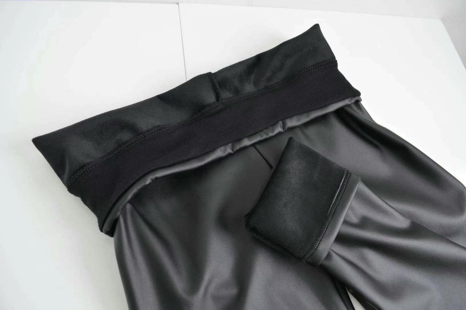 黑色PU皮面刷毛內搭褲