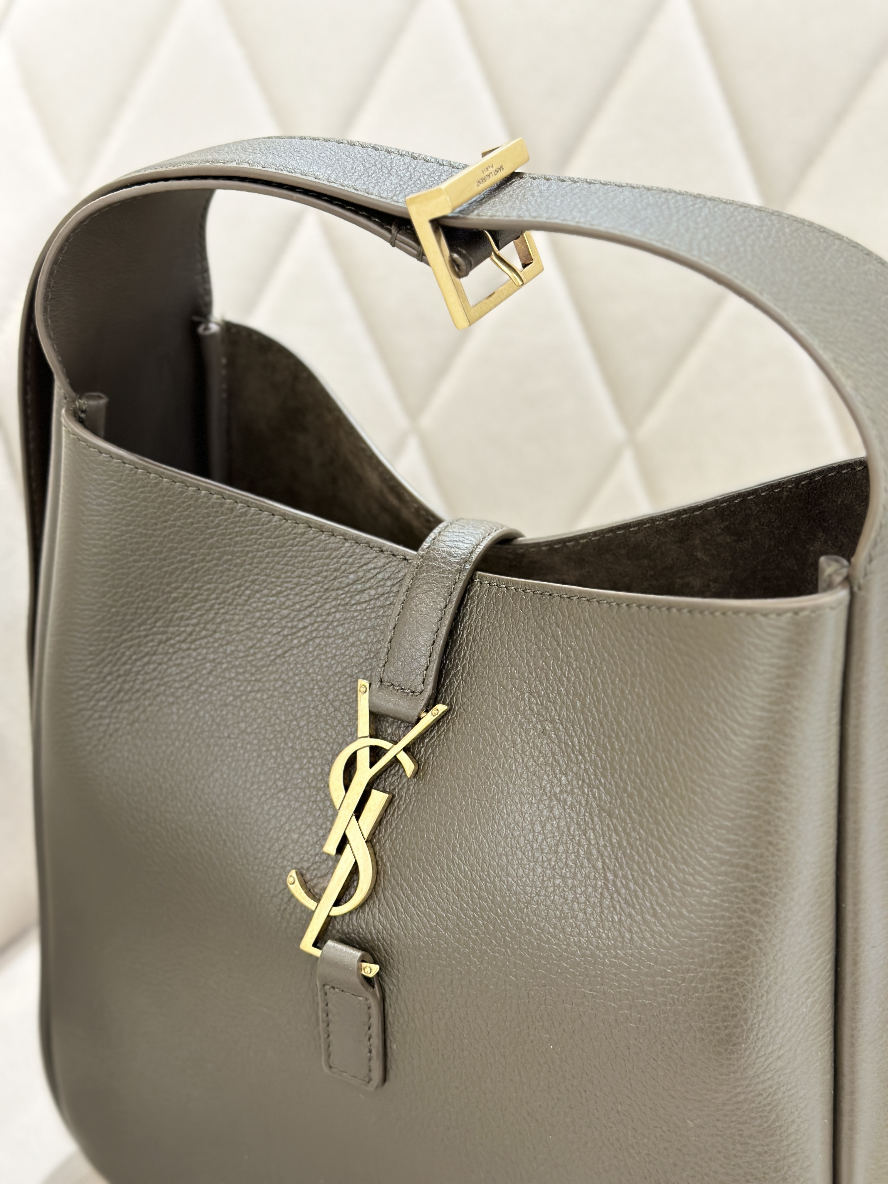 YSL LE 5 À 7 Supple Small Hobo