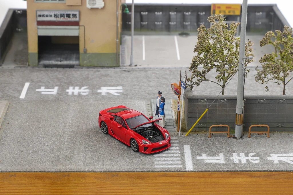 1/64 Model 1 x Focal Horizon  Lexus LFA Red LHD (C33206 )
