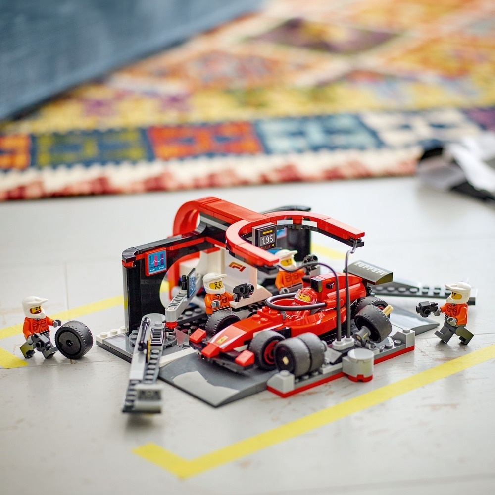 文石 60443 - F1® 維修站、維修人員和Ferrari 汽車