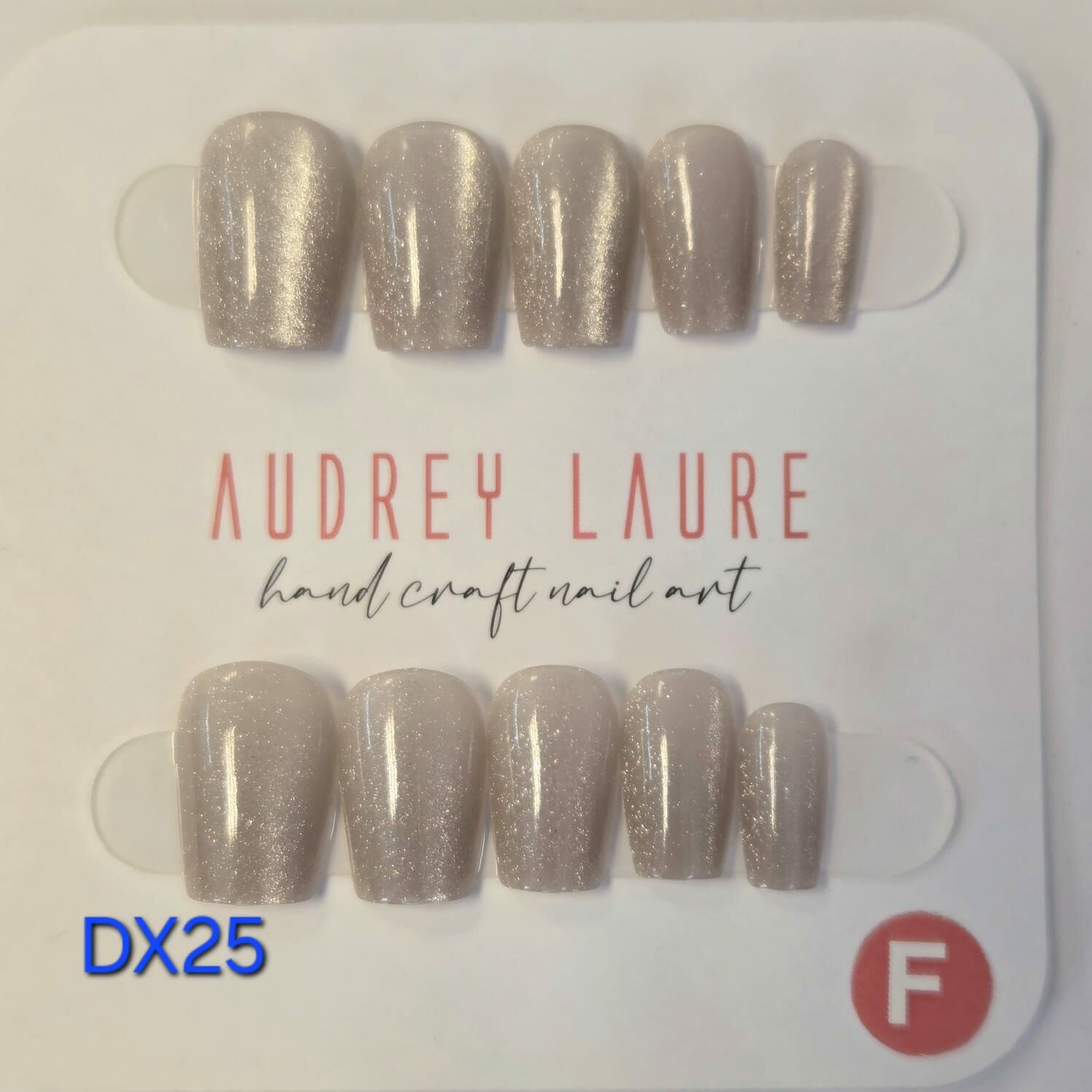 AUDREY LAURE 穿戴甲均碼 (DX25)