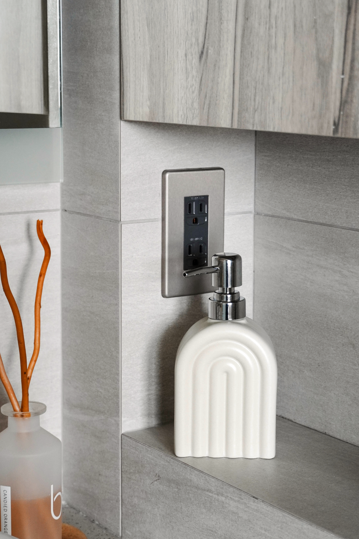 奶油陶瓷按壓瓶