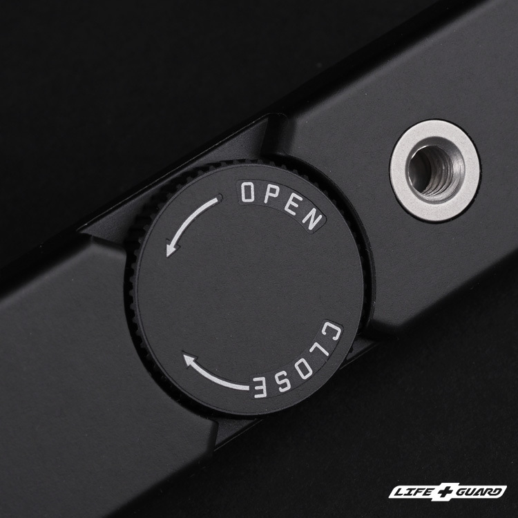 Leica D-Lux 8 19687 手把質感特寫