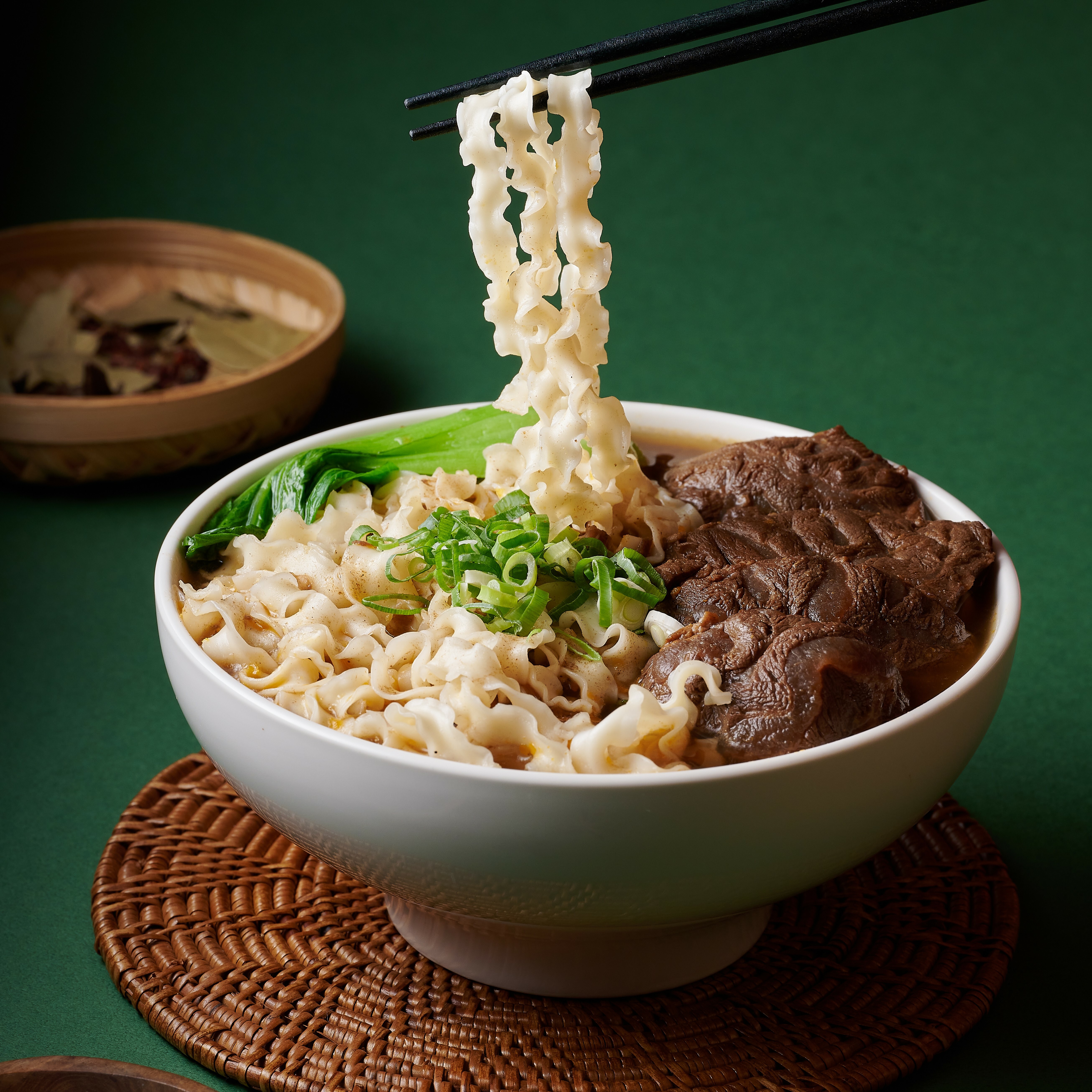 【裕元花園酒店】常溫牛肉麵(6盒入)