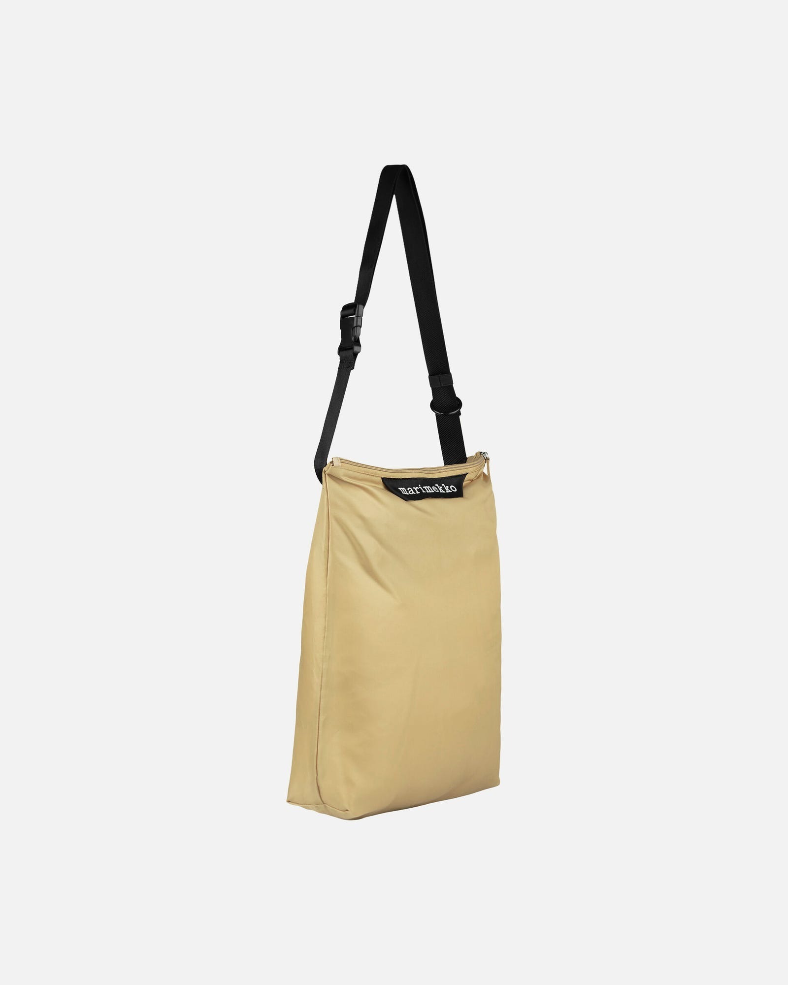 NEAT CROSSBODY SOLID M 素面肩背包