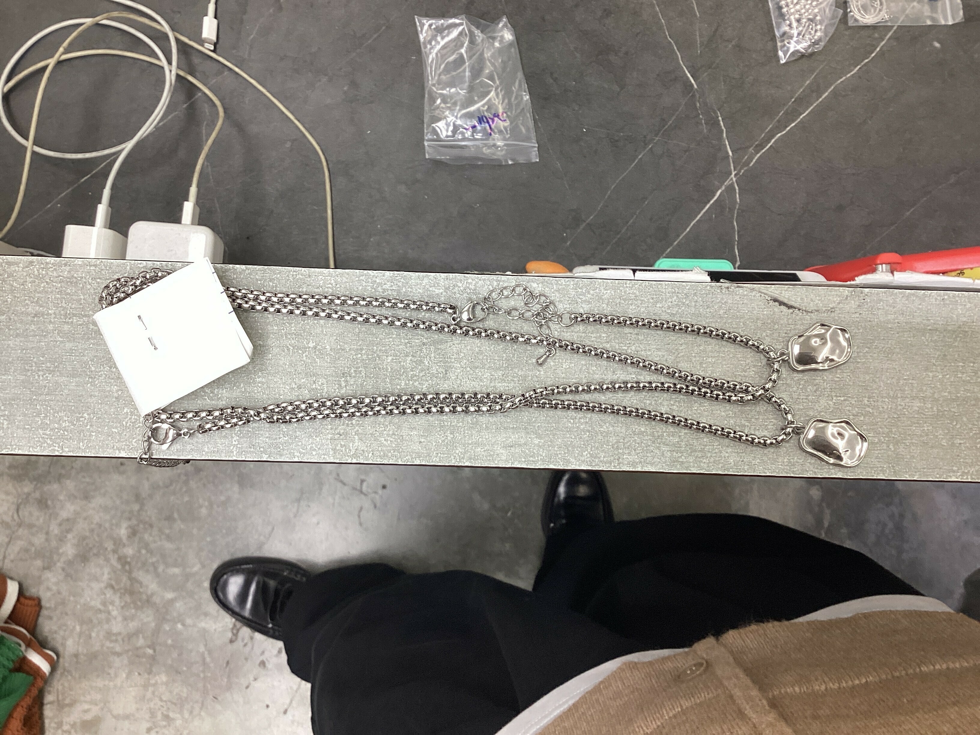 JIN UNIVERSAL不規則吊墜項鍊