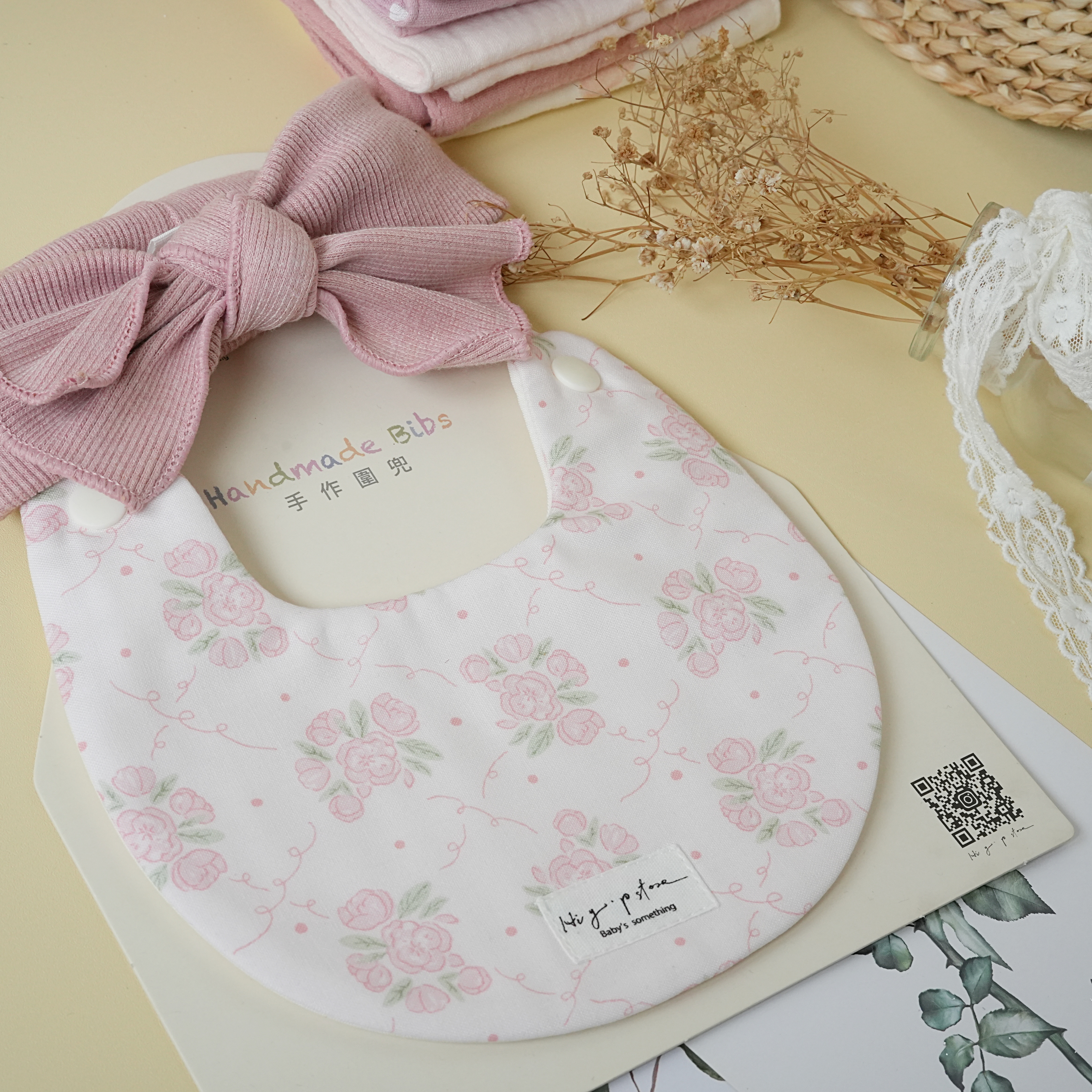 Hi Y.P store-手作圍兜-玫瑰花束