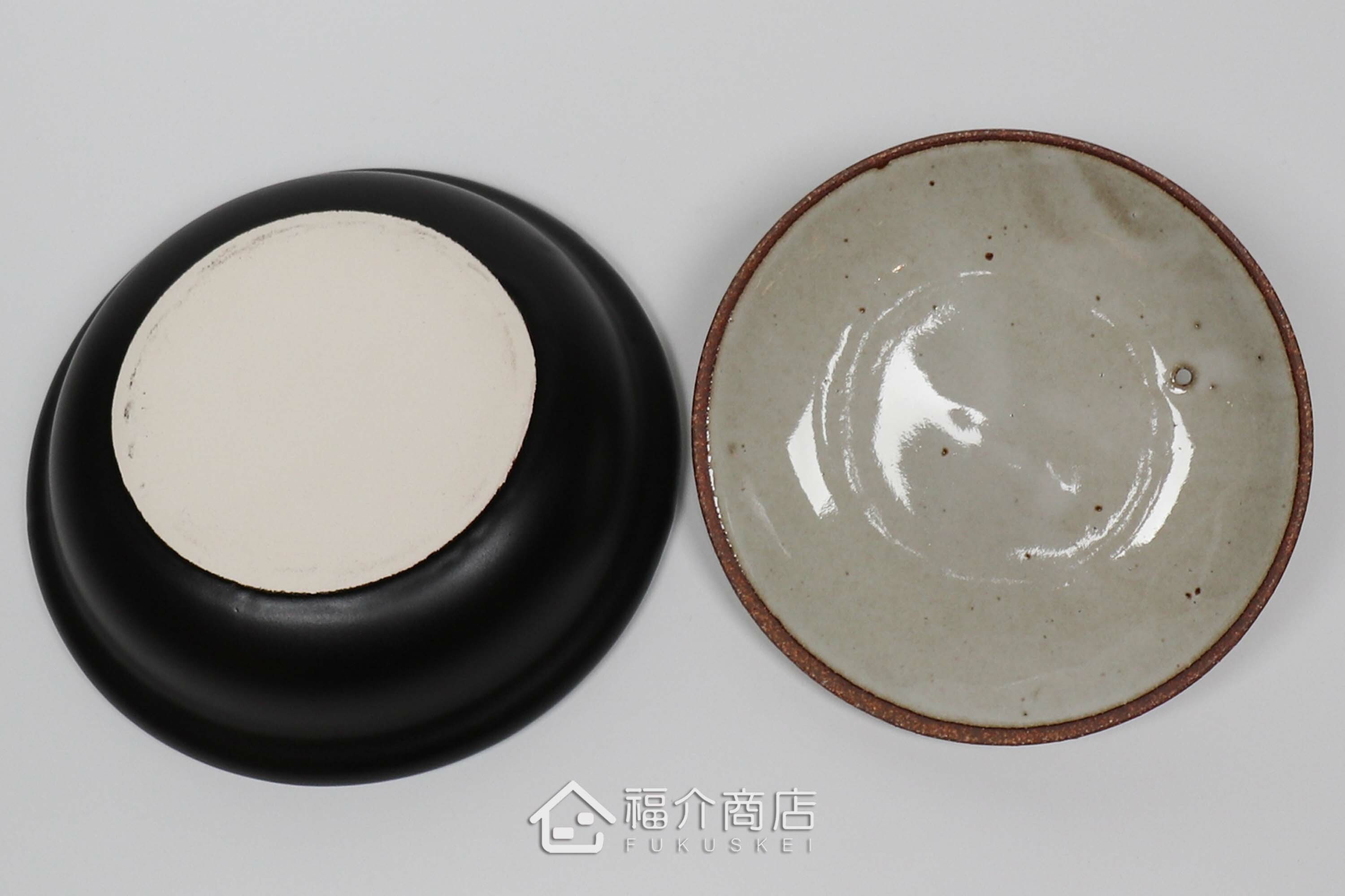 用來烹煮起司鍋的淺型陶鍋，鍋型較小較淺約300ml