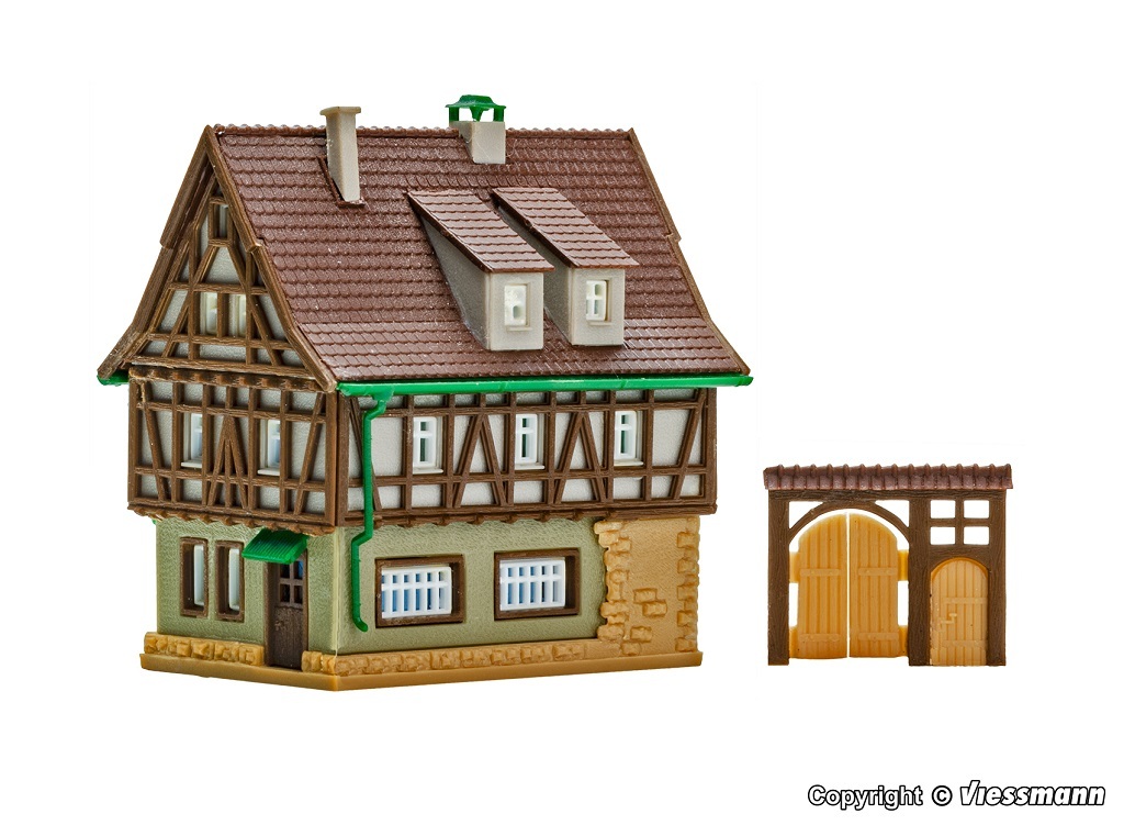 Vollmer 49530 Z規 帶院門的半木造房屋.套件