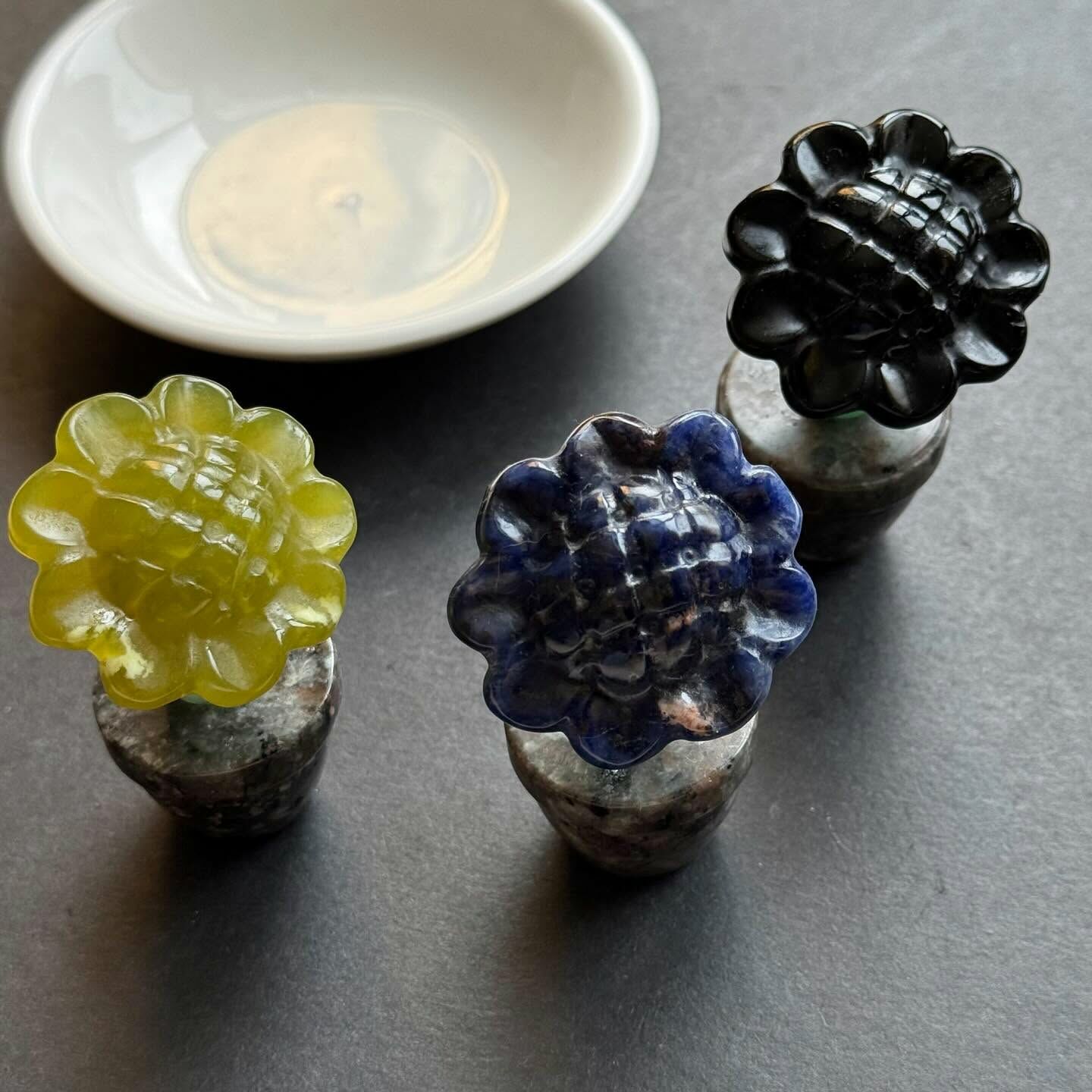 [原石] 水晶 向日葵盆栽  蛇紋石、蘇打石、黑曜石