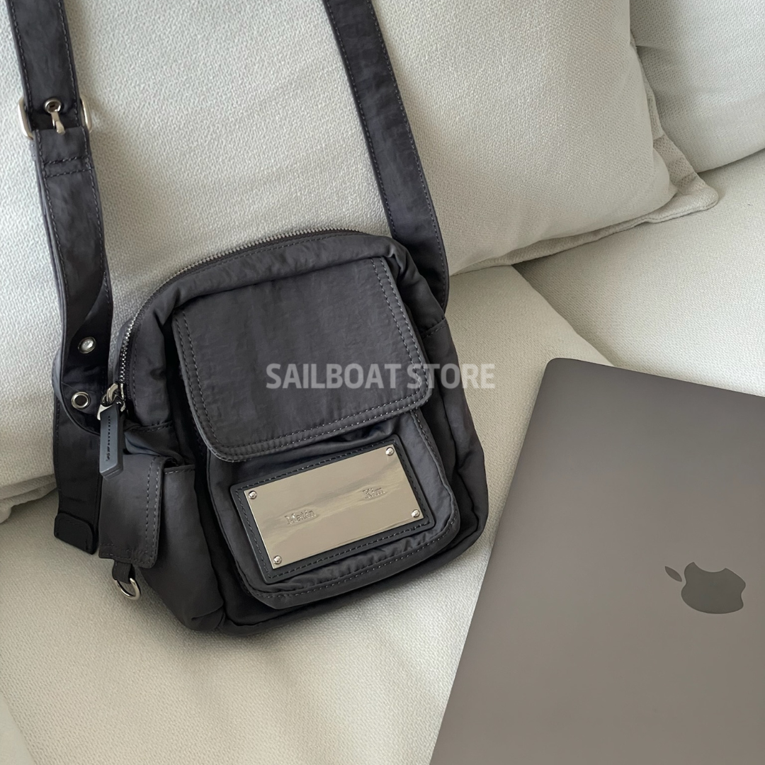 預購MATIN KIM CARGO CROSS MINI BAG 斜背迷你包
