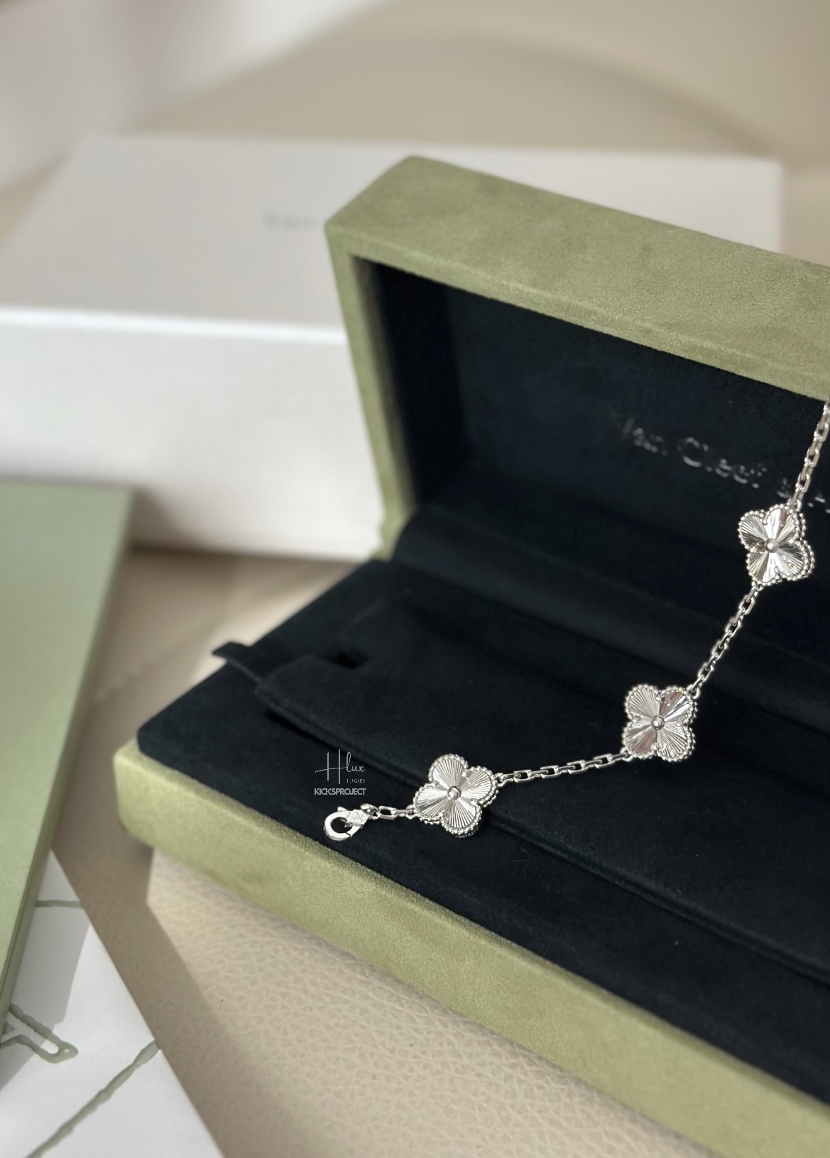 現貨 VCA van cleef & arpels Vintage Alhambra 手鍊 5枚四葉草 幸運圖騰 18K白金 鐳射五花