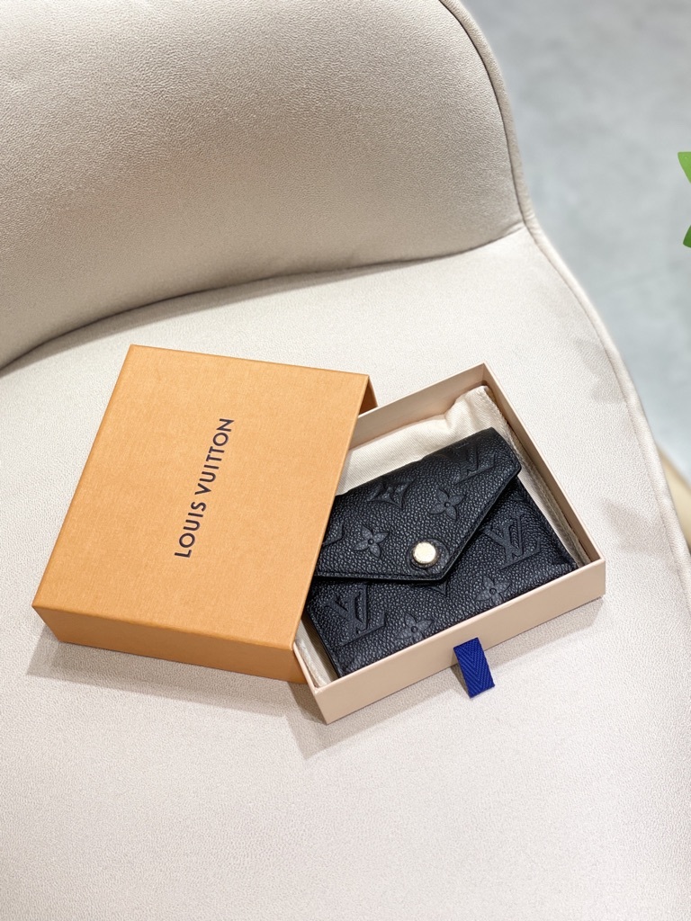 LOUIS VUITTON Victorine Wallet M64060