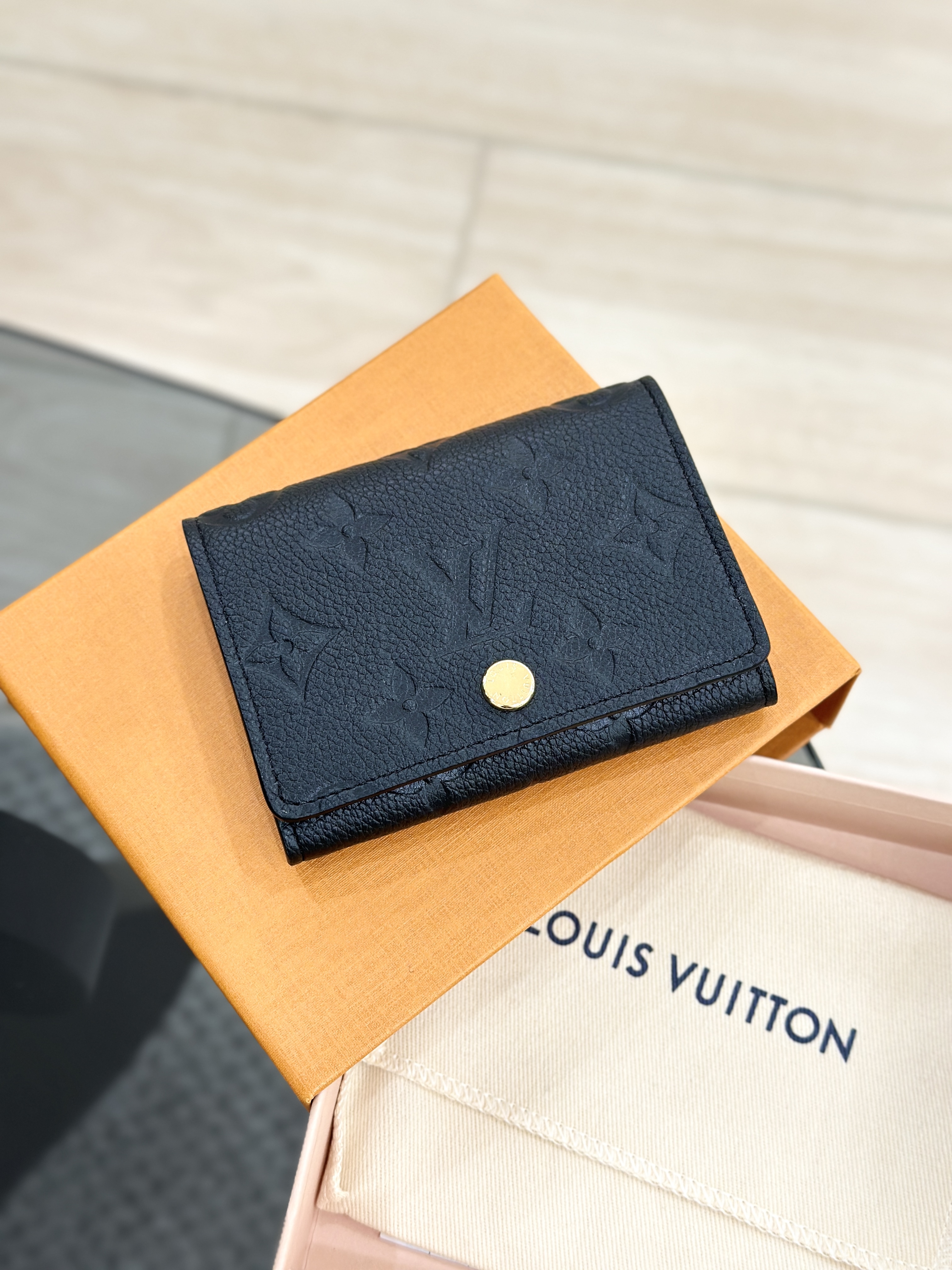 LOUIS VUITTON Business Card Holder M58456
