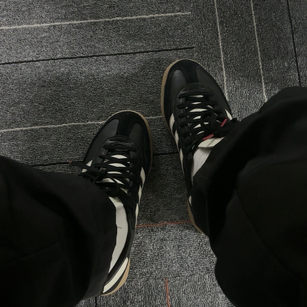 ADIDAS HANDBALL SPEZIAL CORE BLACK OFF WHITE RED  黑紅 焦糖底 JH6397