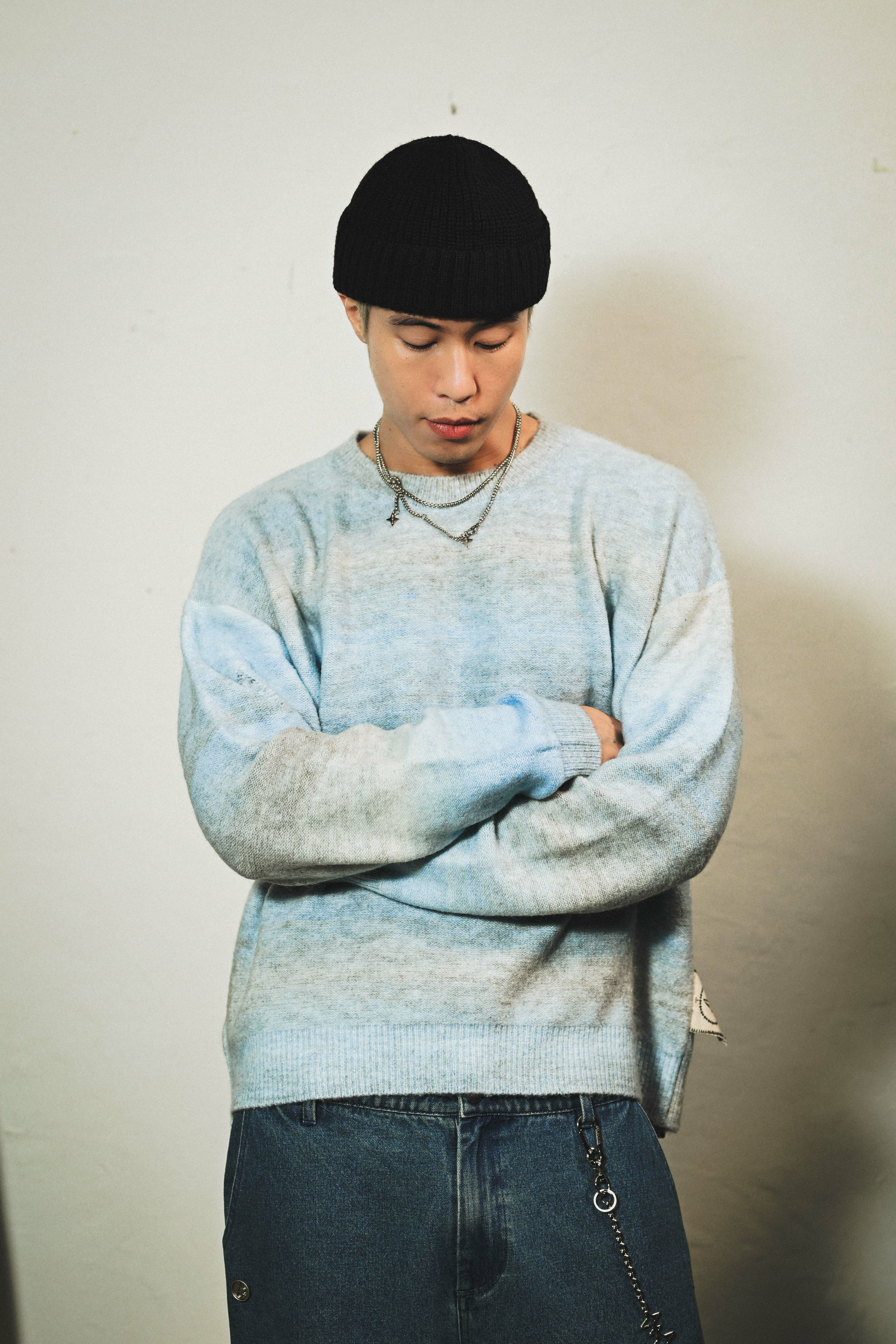 DAMAGED OMBRE SWEATER - SKY