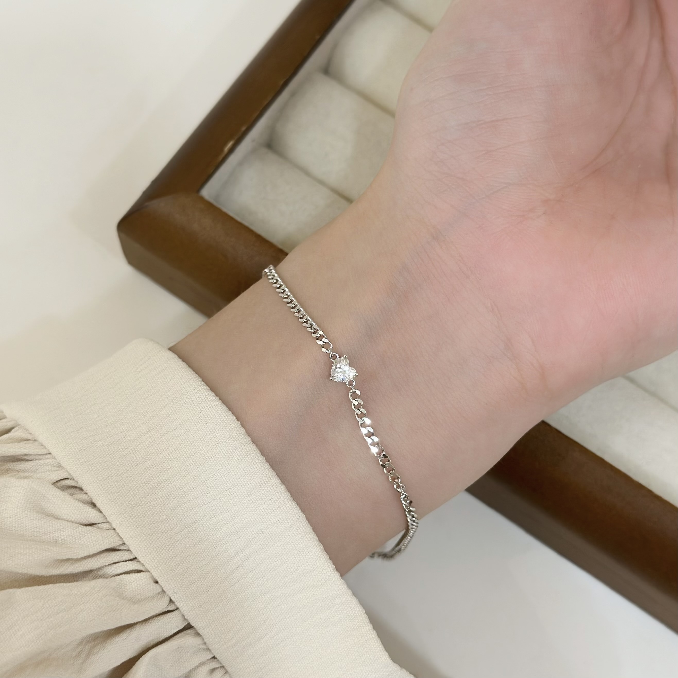 G13【輕奢】愛心鑽扁型純銀手鍊