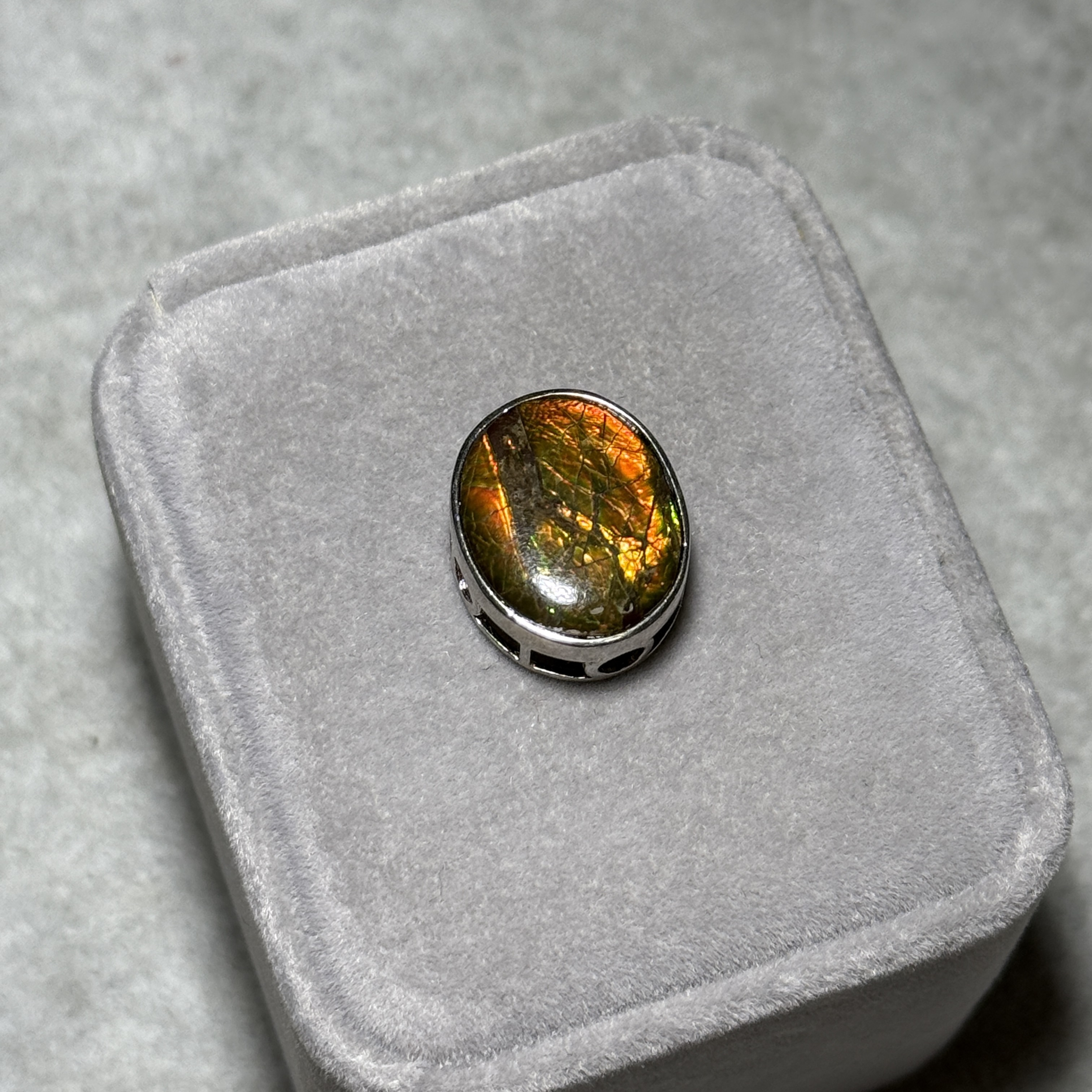 斑彩石盒子 AN1585