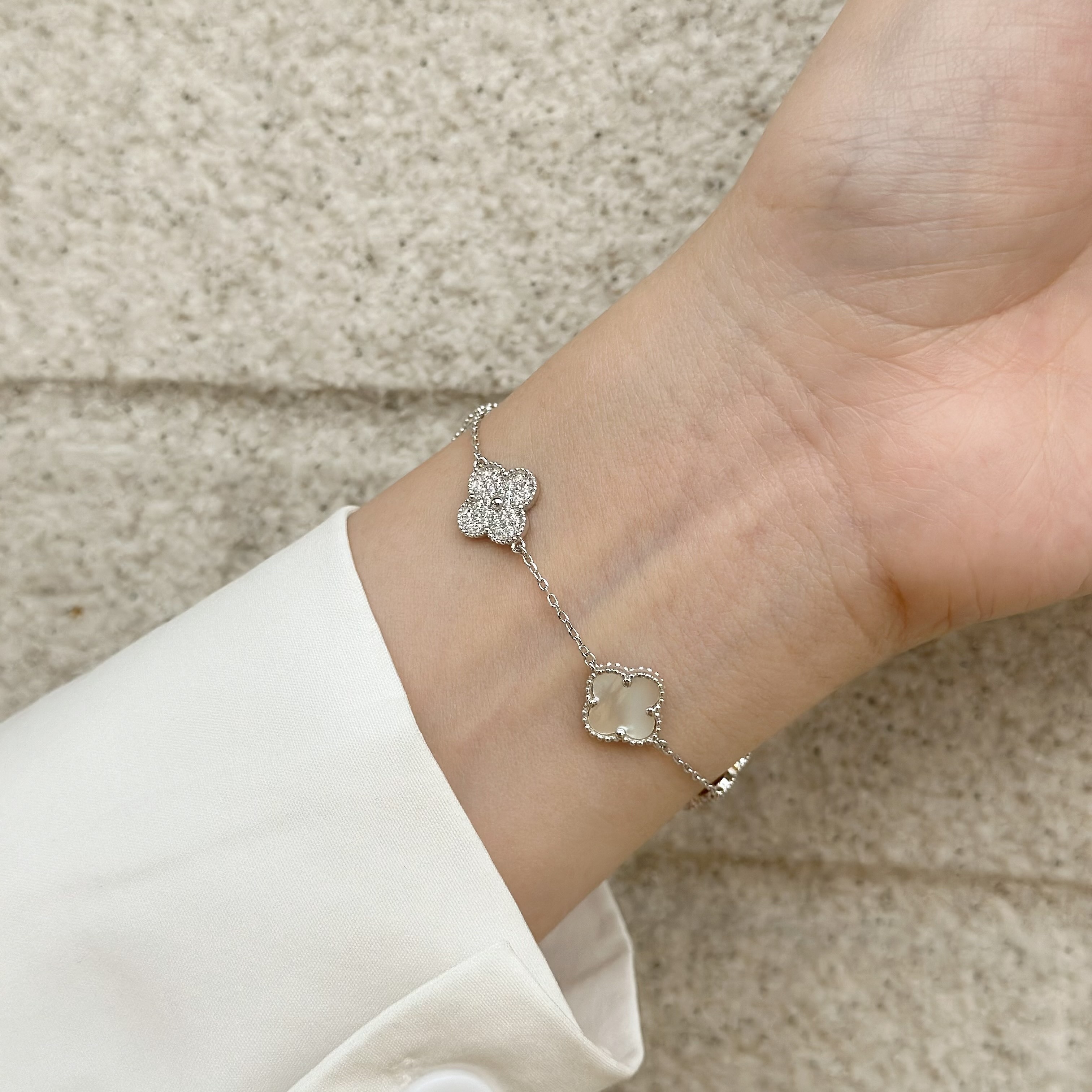 G24【輕奢】滿鑽貝殼四葉草純銀手鍊