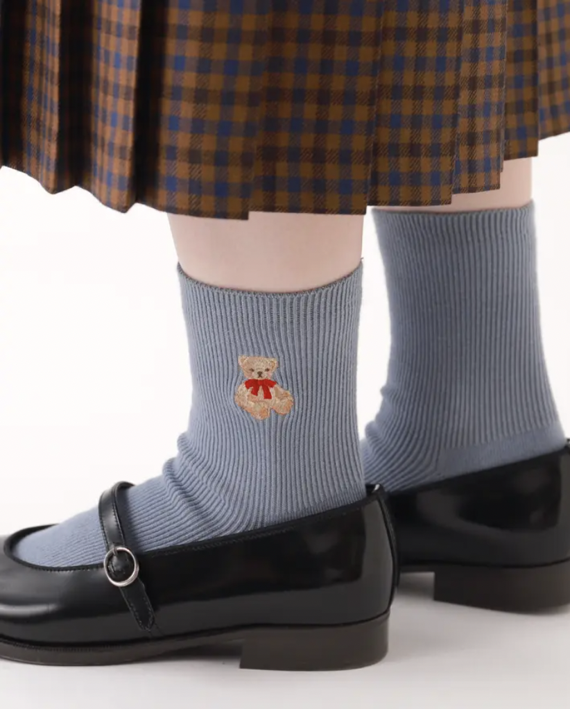 [現貨] 折扣靴下屋柔軟棉質小熊刺繡短襪