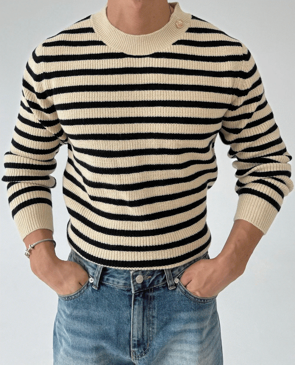 肩章條紋圓領針織衫