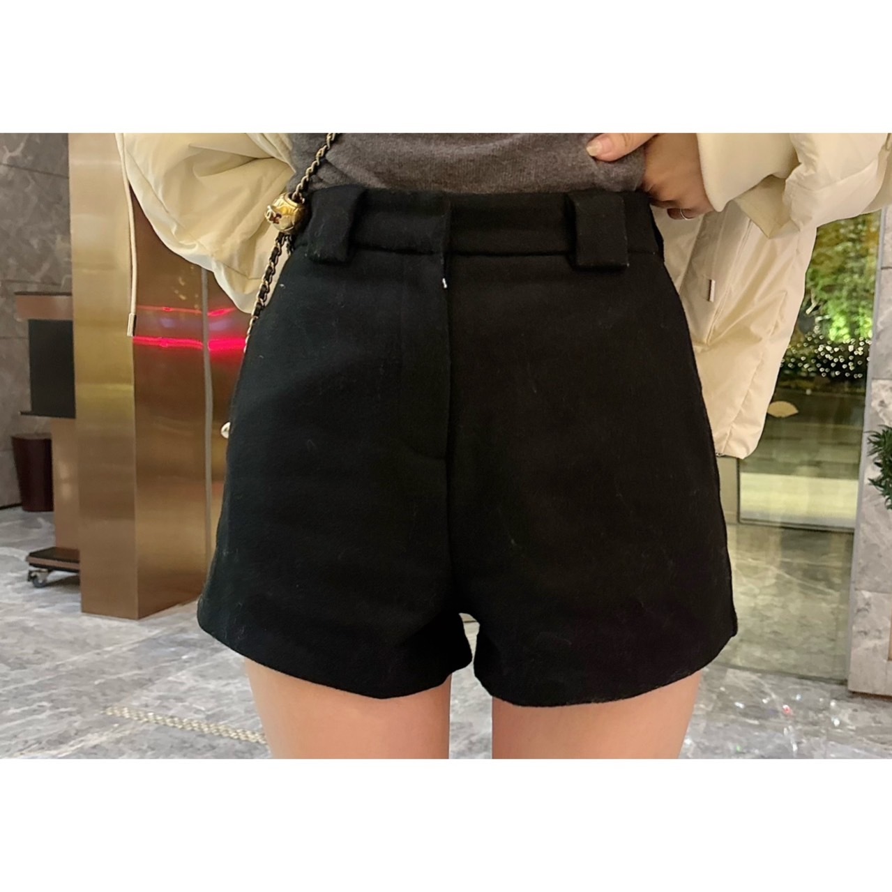 【預購】🔥12.18直播新品］💥闆娘腿長的秘密］🇰🇷正韓高腰超顯瘦西裝毛呢短褲（SM兩色/有口袋）